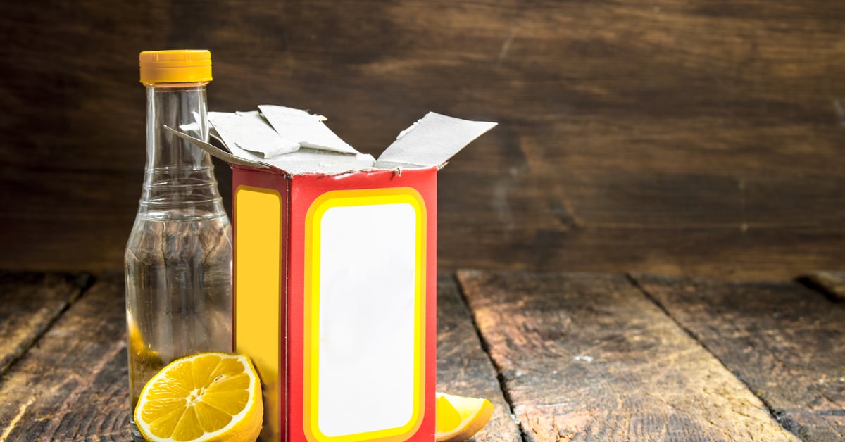 Agua y vinagre blanco: una alternativa potente y accesible