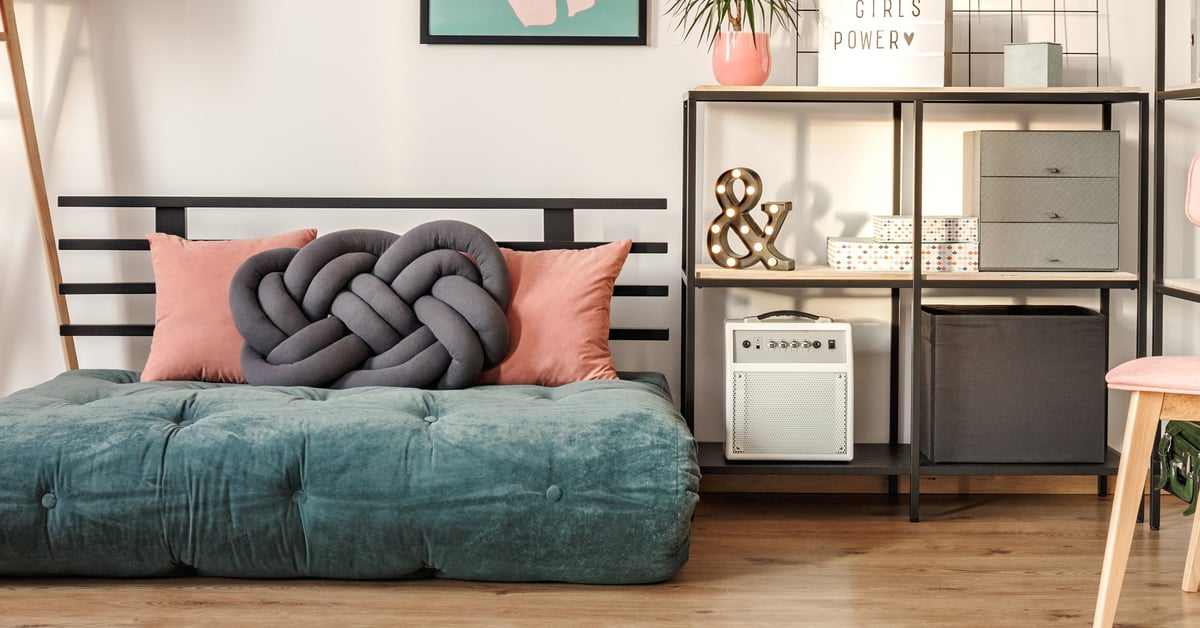 Comprender qué se acumula en un colchón y por qué es importante limpiarlo