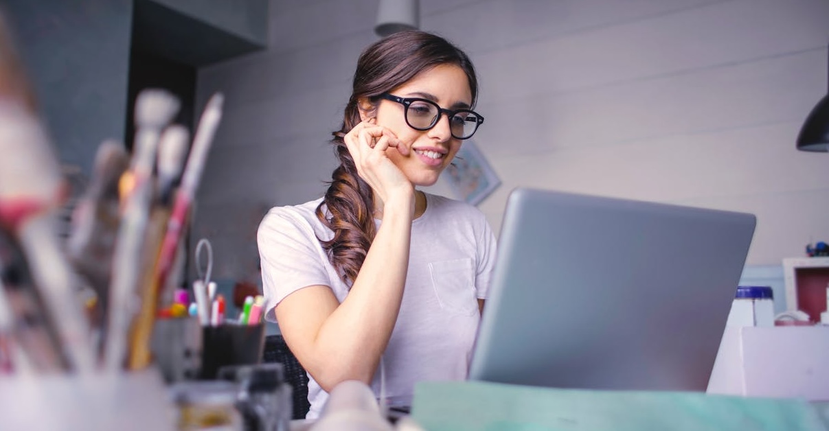 Los ayudantes ocultos de la higiene: cómo los limpiadores profesionales mejoran la productividad en el lugar de trabajo