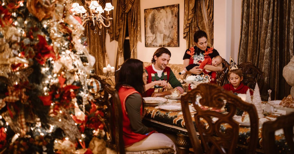 Deja tu casa lista para recibir. Plan de limpieza pre-navideña para poner a punto salón, cocina y habitaciones de invitados antes de las fiestas.