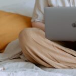 ¿Se ha derramado el café? Actúa rápido con estos trucos para eliminar manchas de tazas, ropa, alfombras y muebles sin dejar cerco.