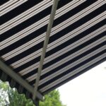 Alarga la vida de tu toldo. Consejos de limpieza para eliminar moho y suciedad, recuperando la viveza de los colores y su protección solar.