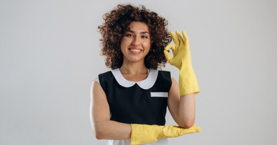 ¿Necesitas limpieza en Madrid? Te explicamos qué tener en cuenta antes de contratar: precios, legalidad y cómo encontrar profesionales de confianza.