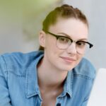 Información clave para empleadores en Madrid. Tipos de contratos, seguridad social y consejos para encontrar al personal doméstico adecuado.